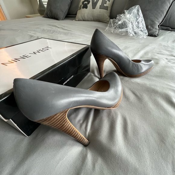 Nine West Rocha Heels - Picture 3 of 7